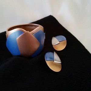 50% REDUCED. VINTAGE CUFF BRACELET & EARRING SET - LIGHT WEIGHT AND FUN TO WEAR!